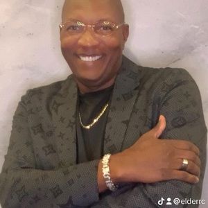 Meet your Posher, Robert